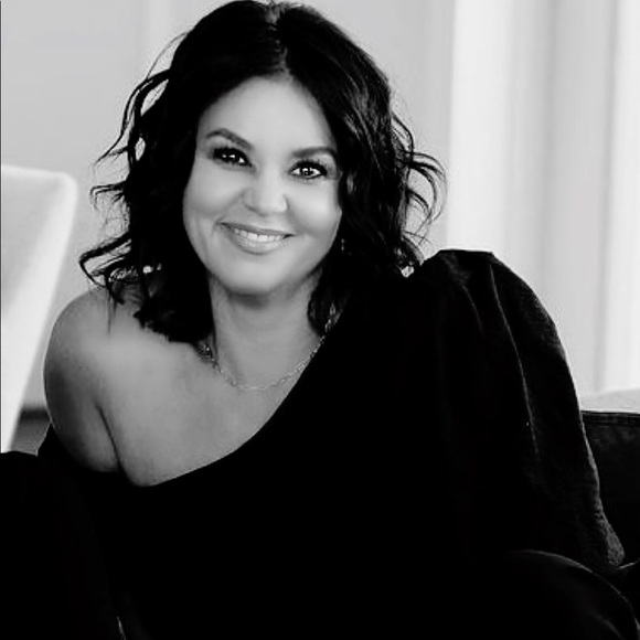 Meet your Posher, Shelly - Picture 1 of 1